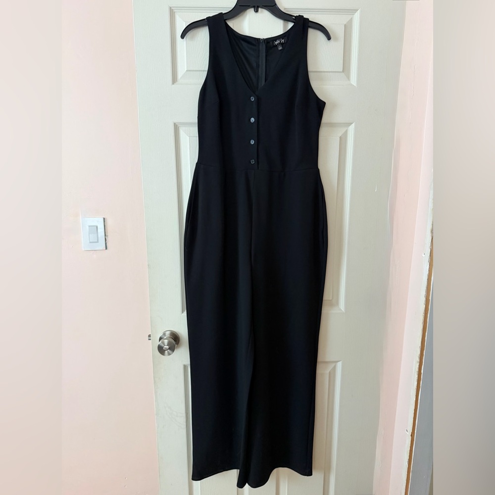 Chic Black Button-Front Jumpsuit - image 1